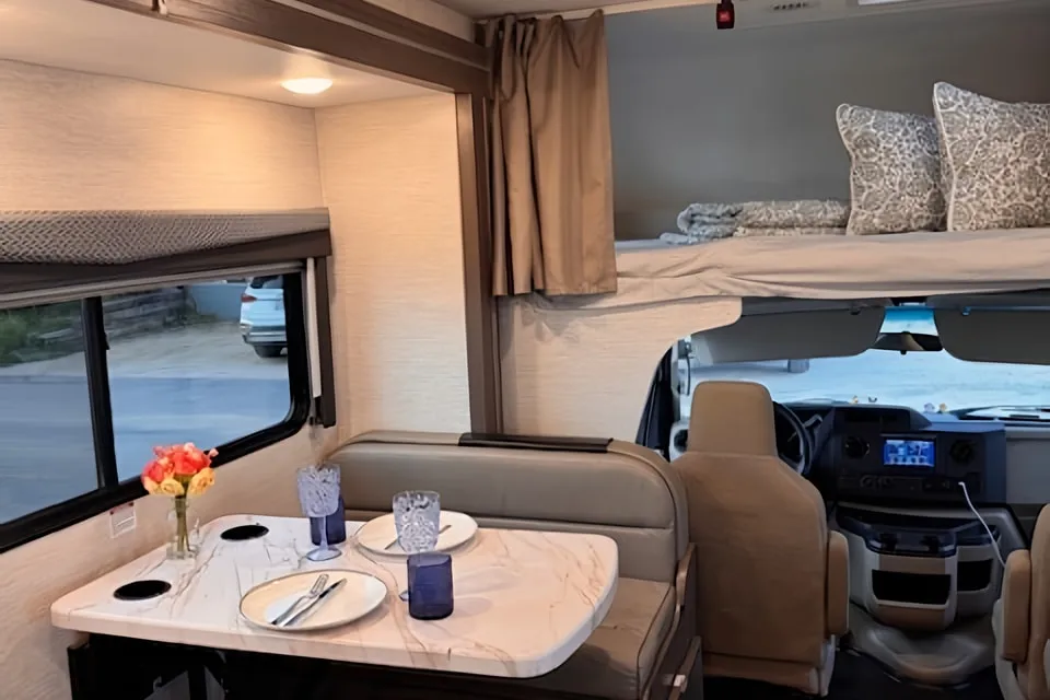 NEW 2025 28Z Thor Four Winds | Family Adventure Ready