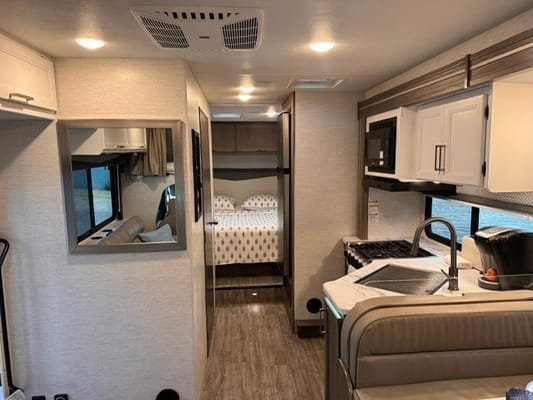 NEW 2025 28Z Thor Four Winds | Family Adventure Ready