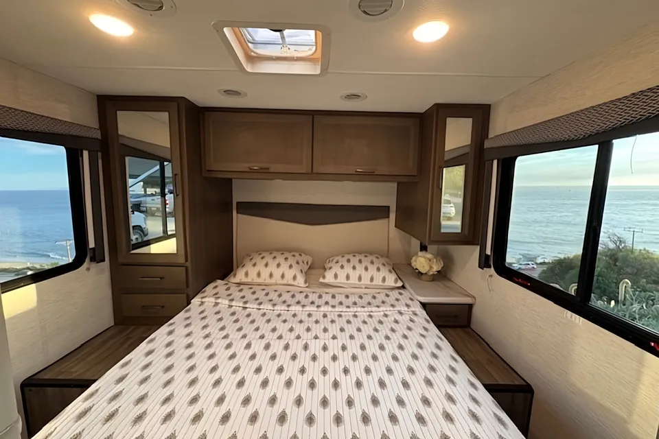 NEW 2025 28Z Thor Four Winds | Family Adventure Ready