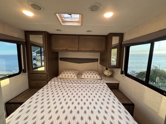 NEW 2025 28Z Thor Four Winds | Family Adventure Ready