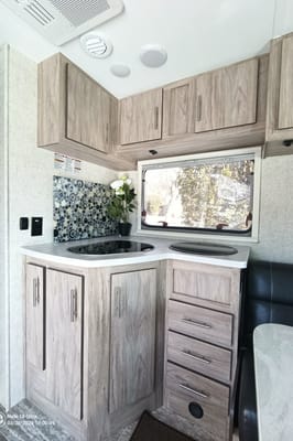 🌲 Évasion en Duo - Confort Compact ! 🚐