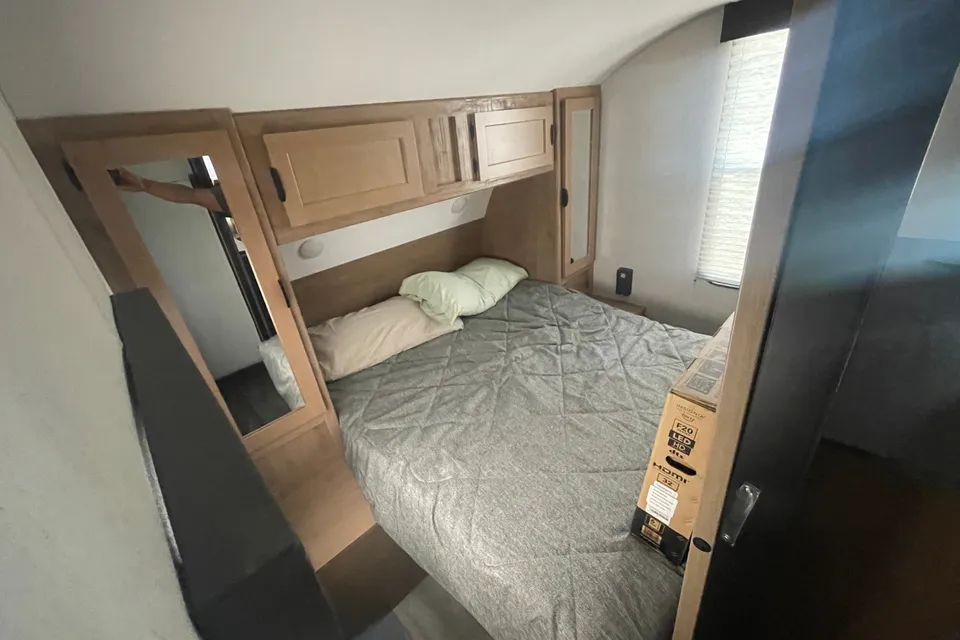 Fernando 's Jayco Grey Wolf Limited Travel Trailer