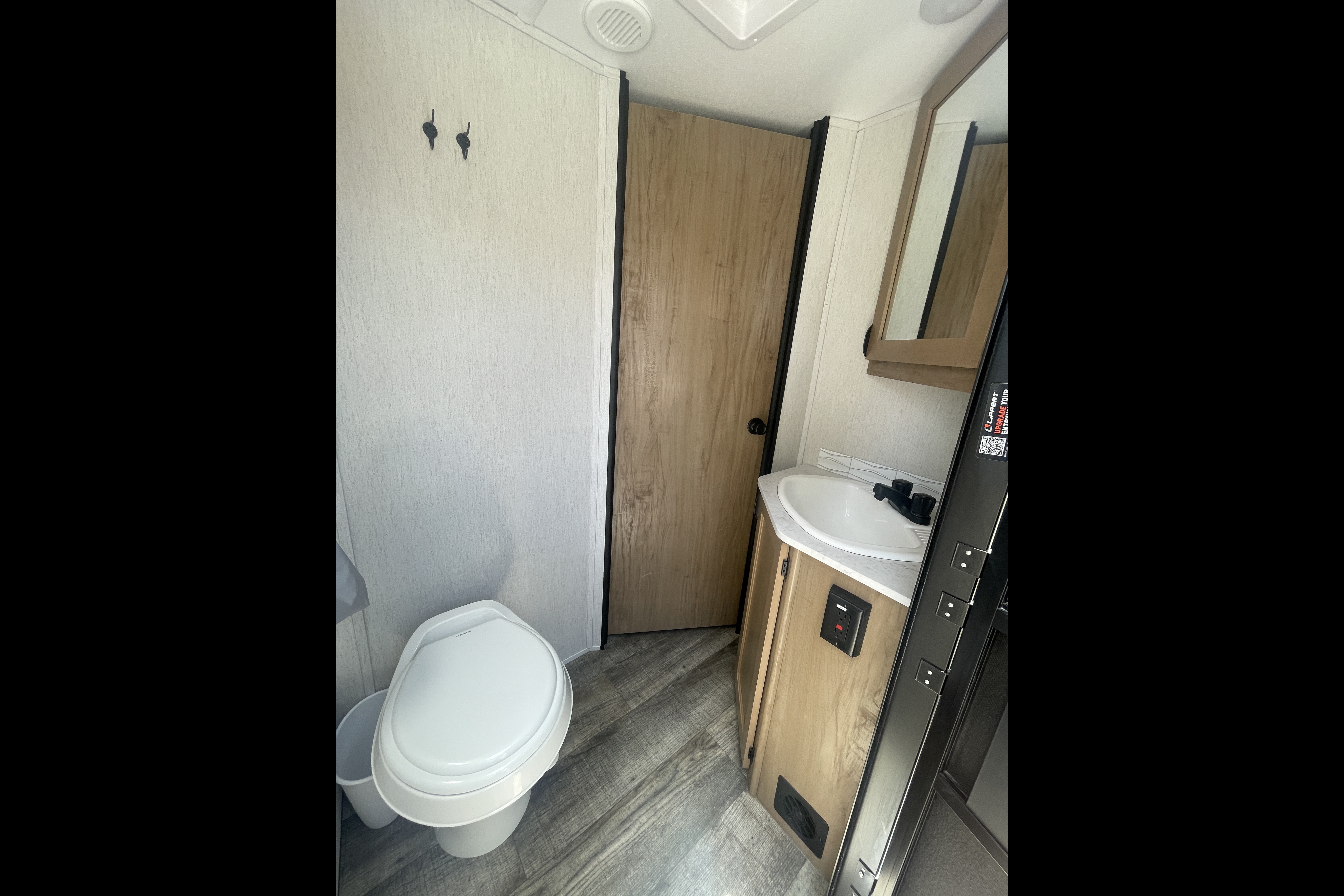 Fernando 's Jayco Grey Wolf Limited Travel Trailer