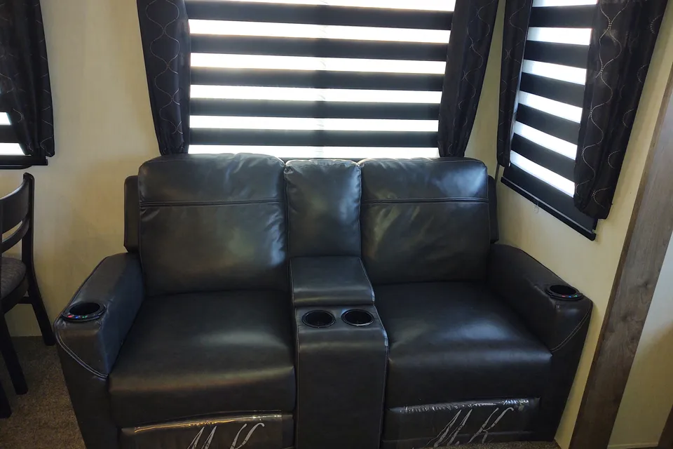 A Family Paradise on Wheels 36 BHQ Cobalt Fifth Wheel