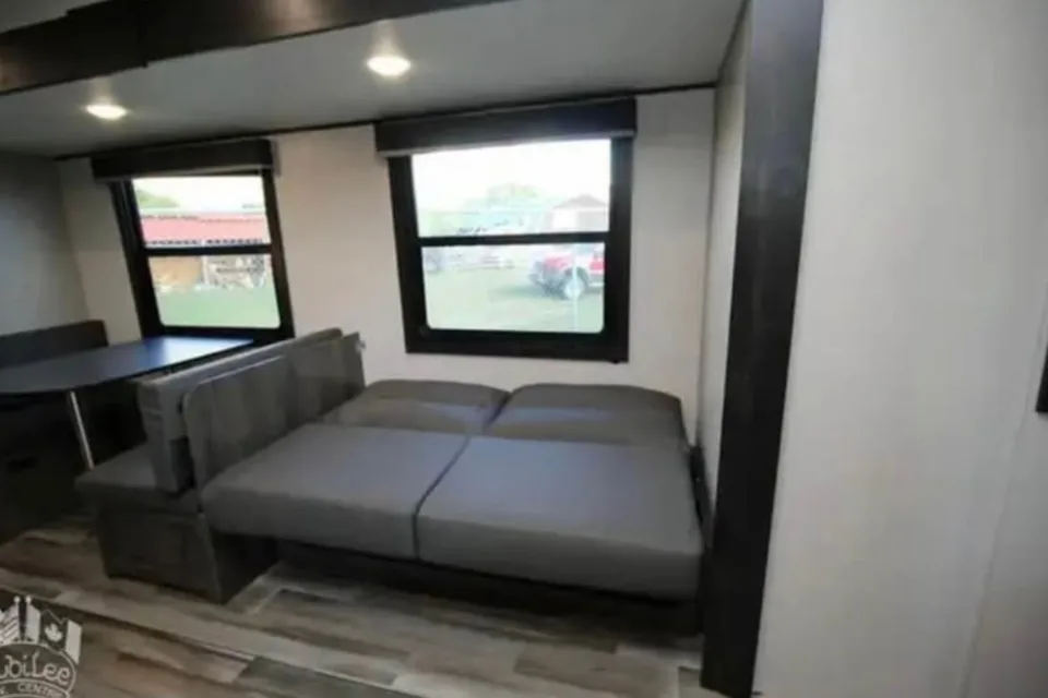 Starcraft Autumn Ridge Travel Trailer