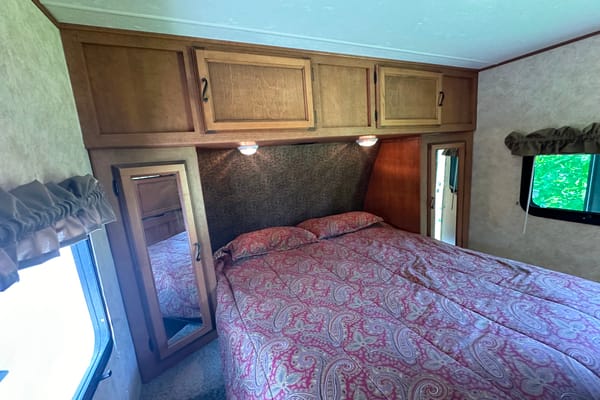 Alf's Coachmen Apex Travel Trailer