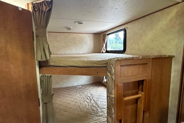 Alf's Coachmen Apex Travel Trailer
