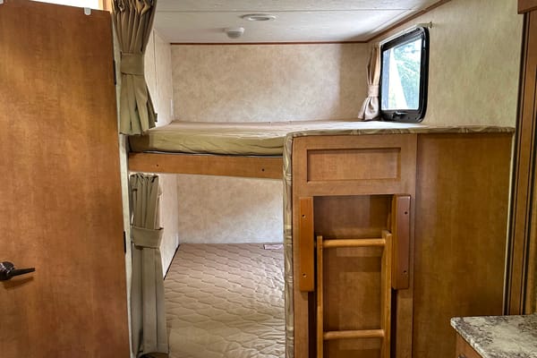 Alf's Coachmen Apex Travel Trailer