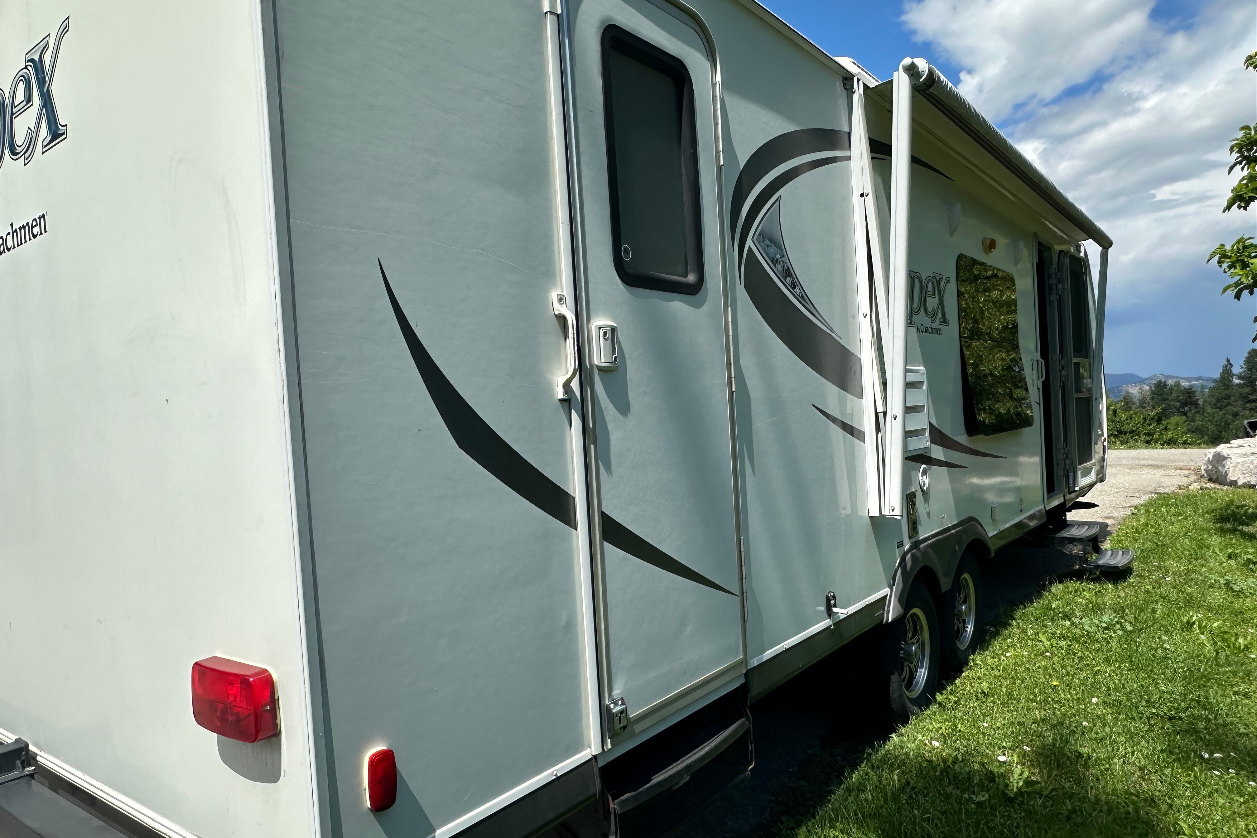 Alf's Coachmen Apex Travel Trailer