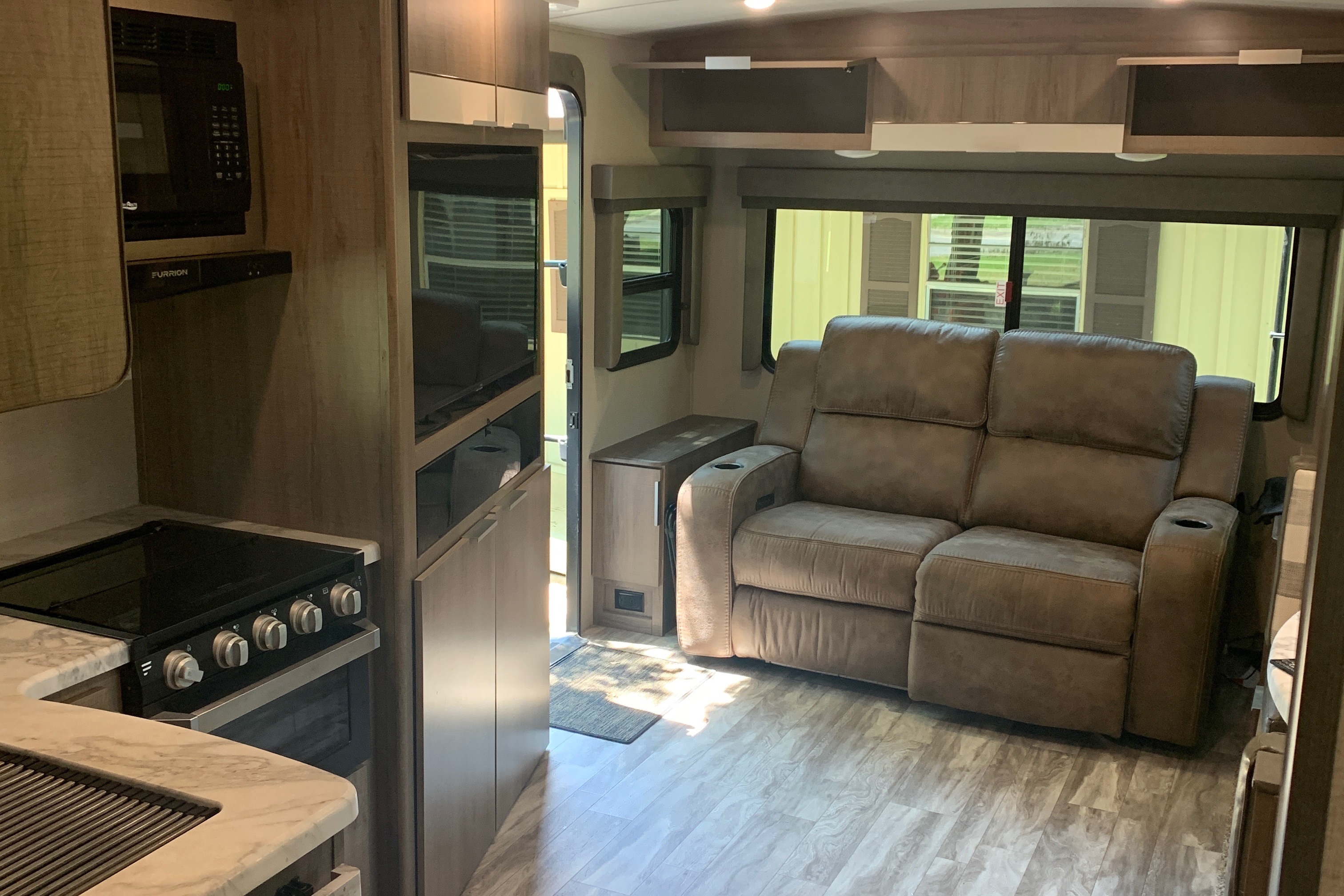 Grand Design 2500RL w/delivery