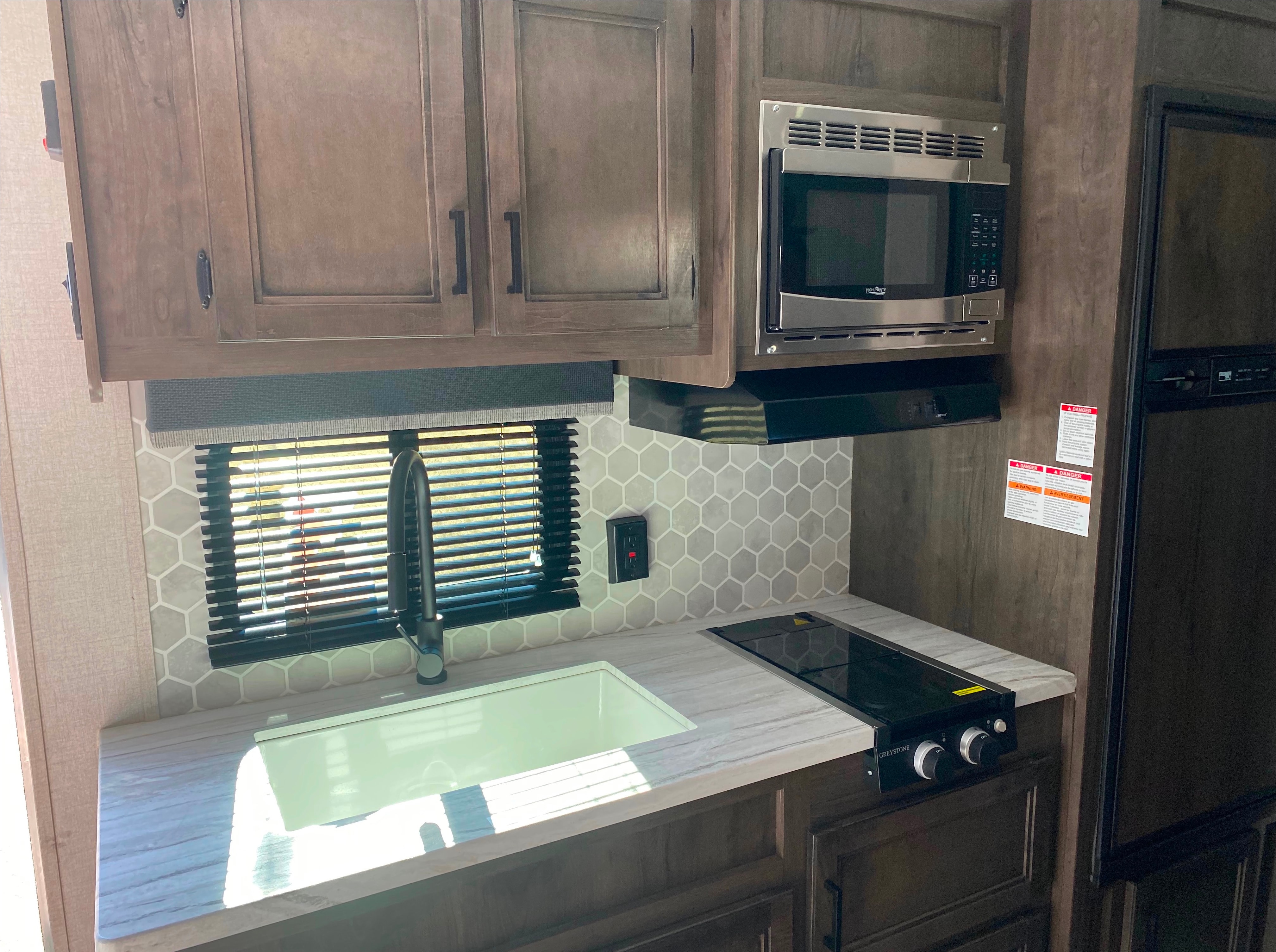 Lira Recreations Highland Ridge Olympia Travel Trailer