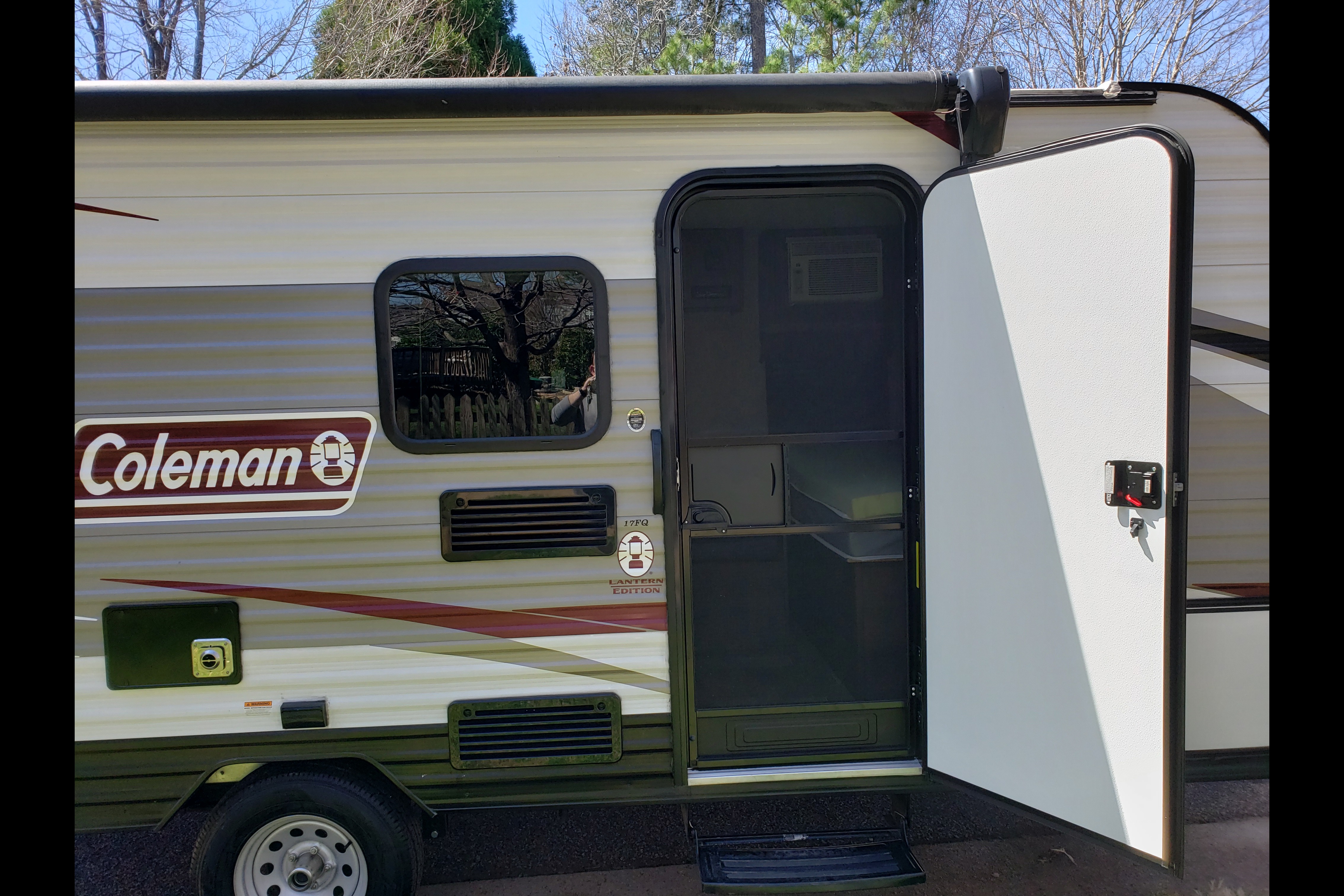 Lantern sleeps 5 and tows easy!