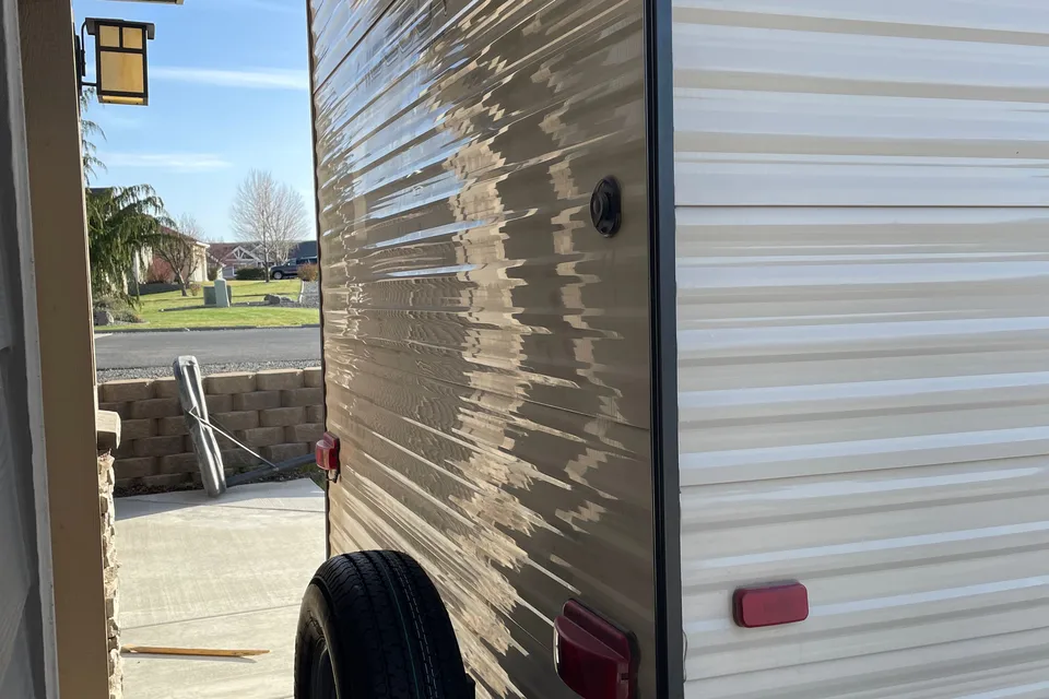 Adventure Bunkhouse-Easy Tow Sleeps 5
