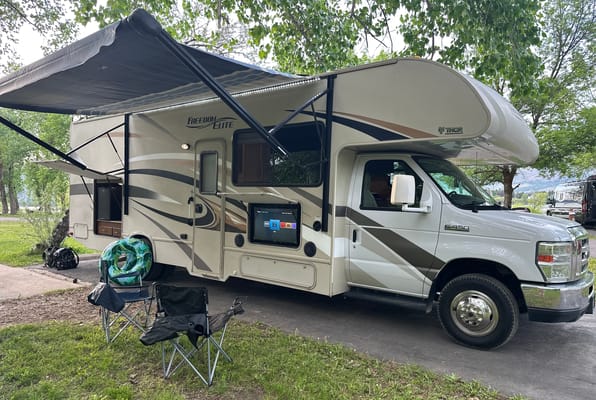 *New Listing* 2016 Thor Freedom Elite 29FE