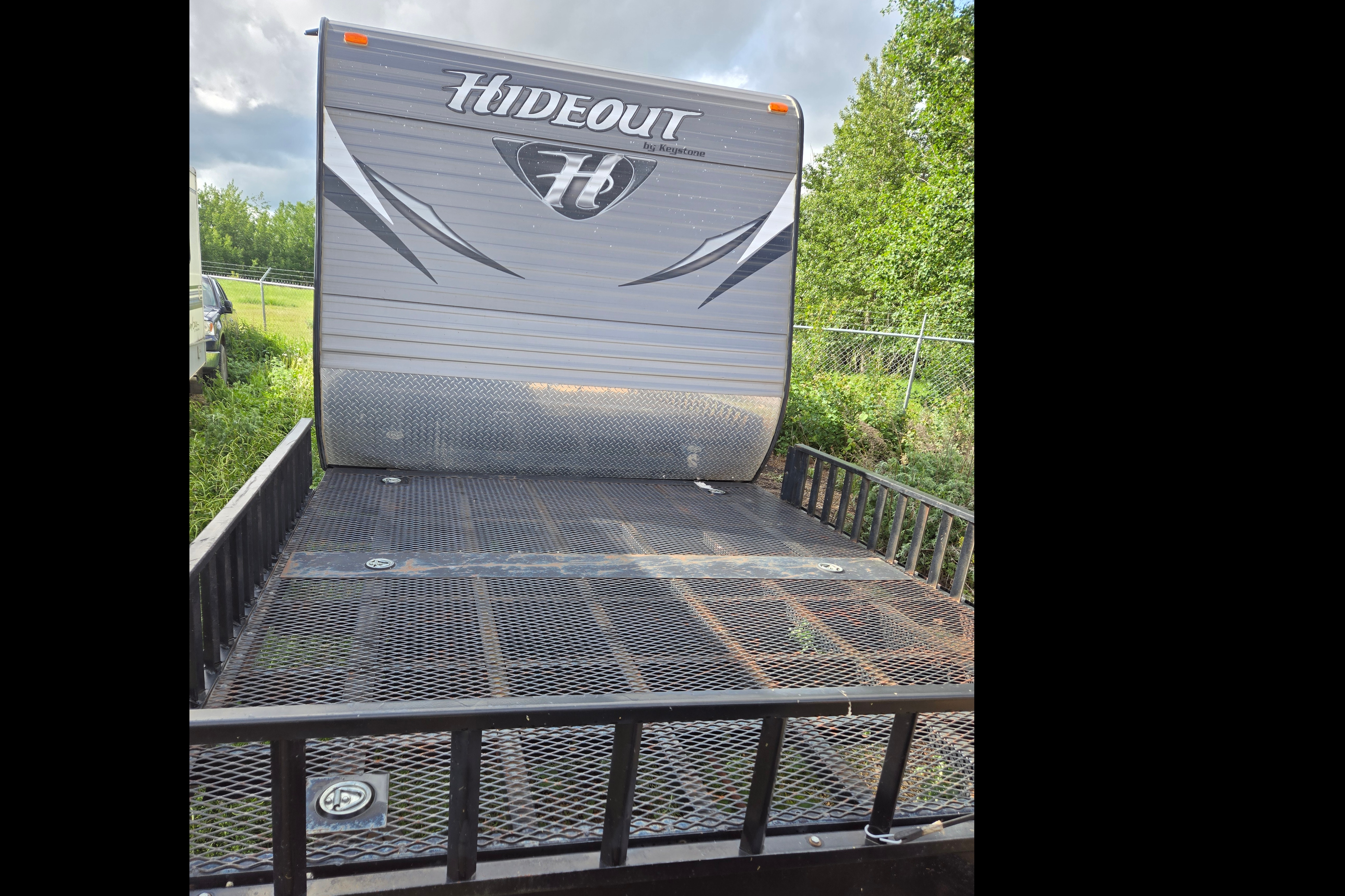 Keystone Hideout Toy hauler