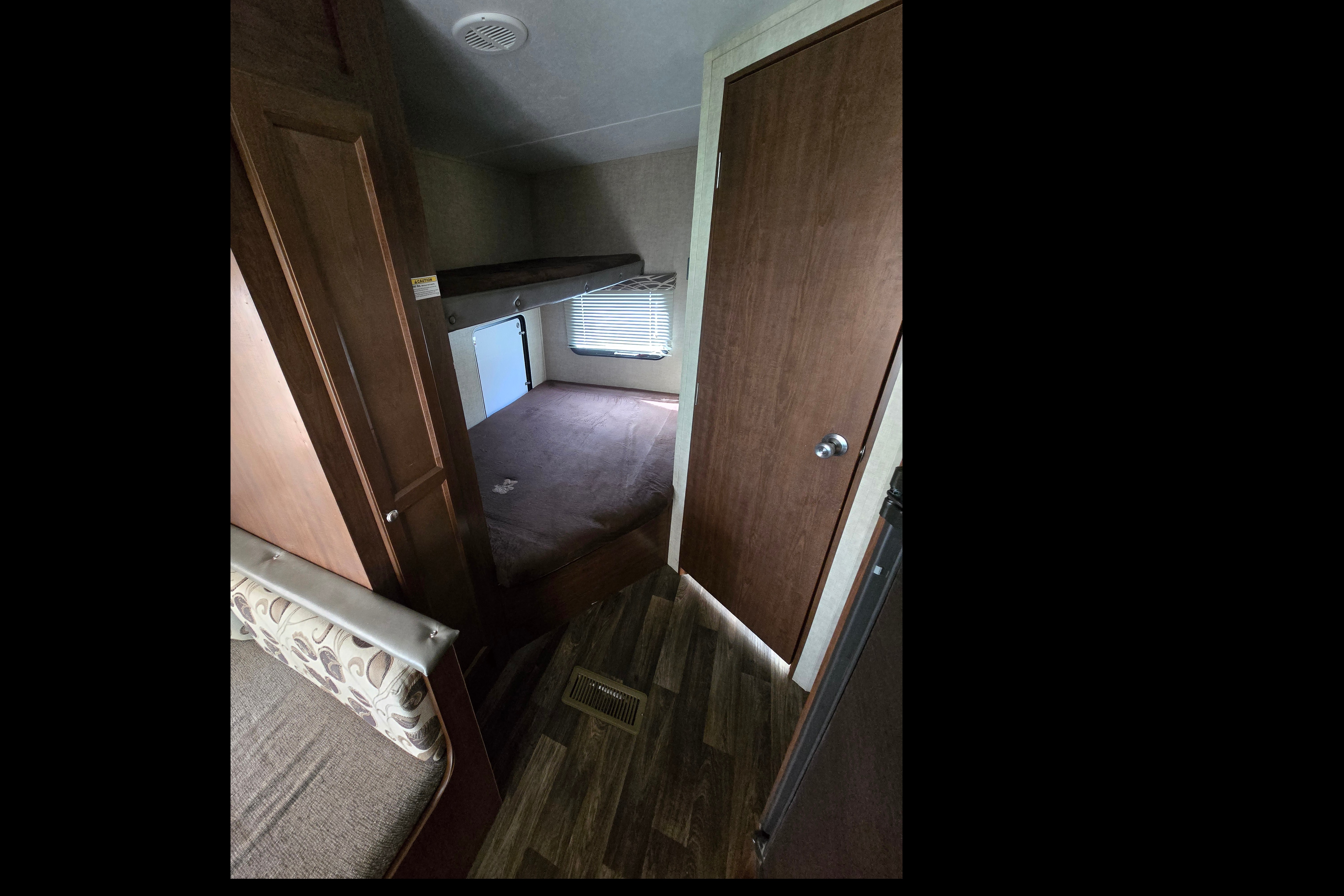 Keystone Hideout Toy hauler