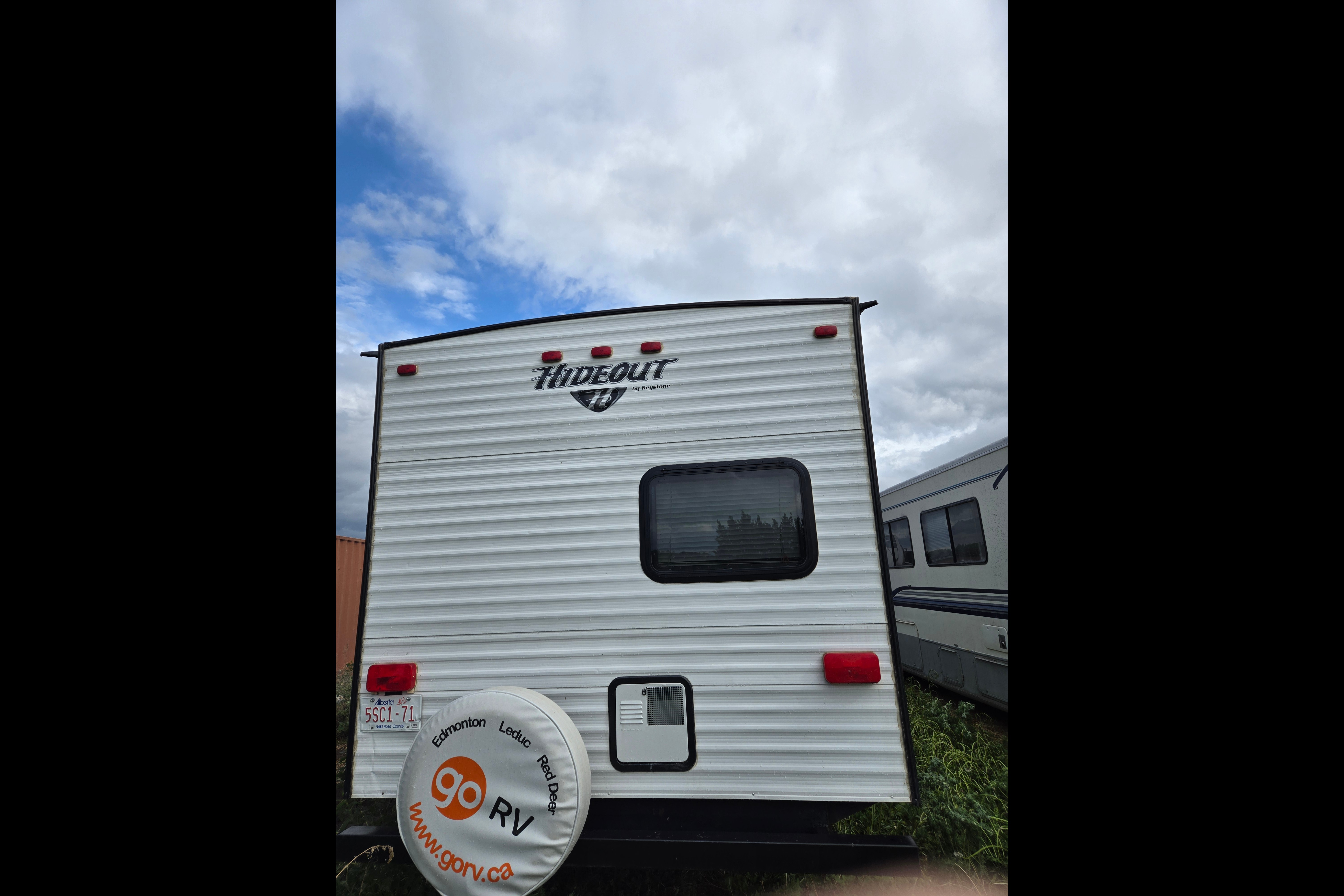 Keystone Hideout Toy hauler