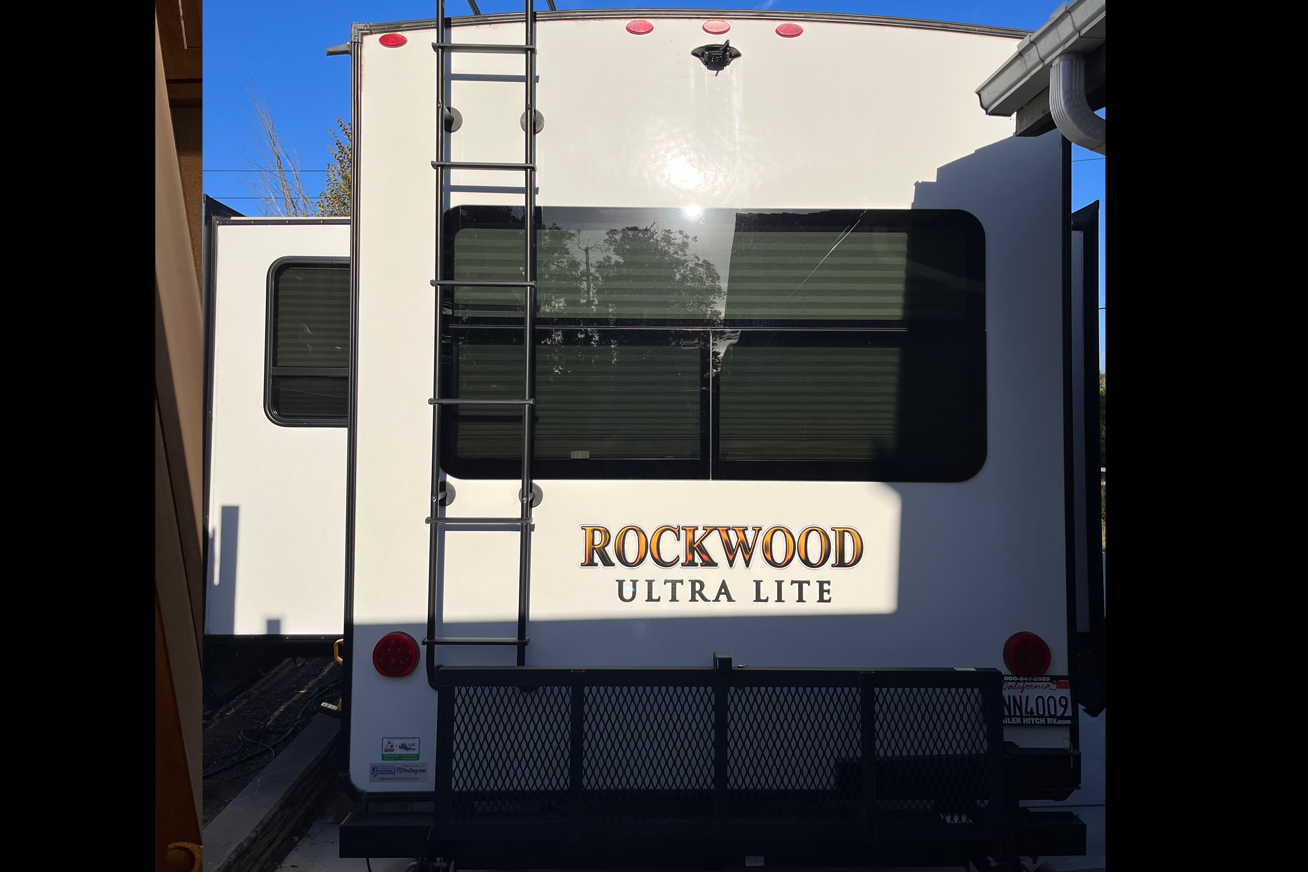 Cozy Coast Escape: 2020 Rockwood Ultra Lite 2888WS