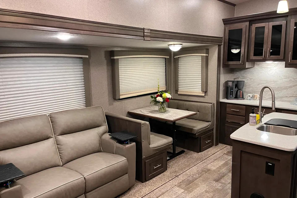 Cozy Coast Escape: 2020 Rockwood Ultra Lite 2888WS