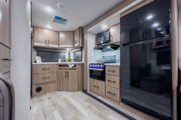 Fully Equipped Couples Glamping Travel Trailer
