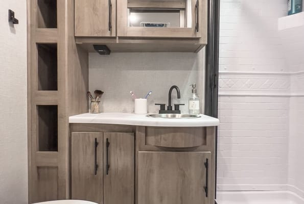 Fully Equipped Couples Glamping Travel Trailer