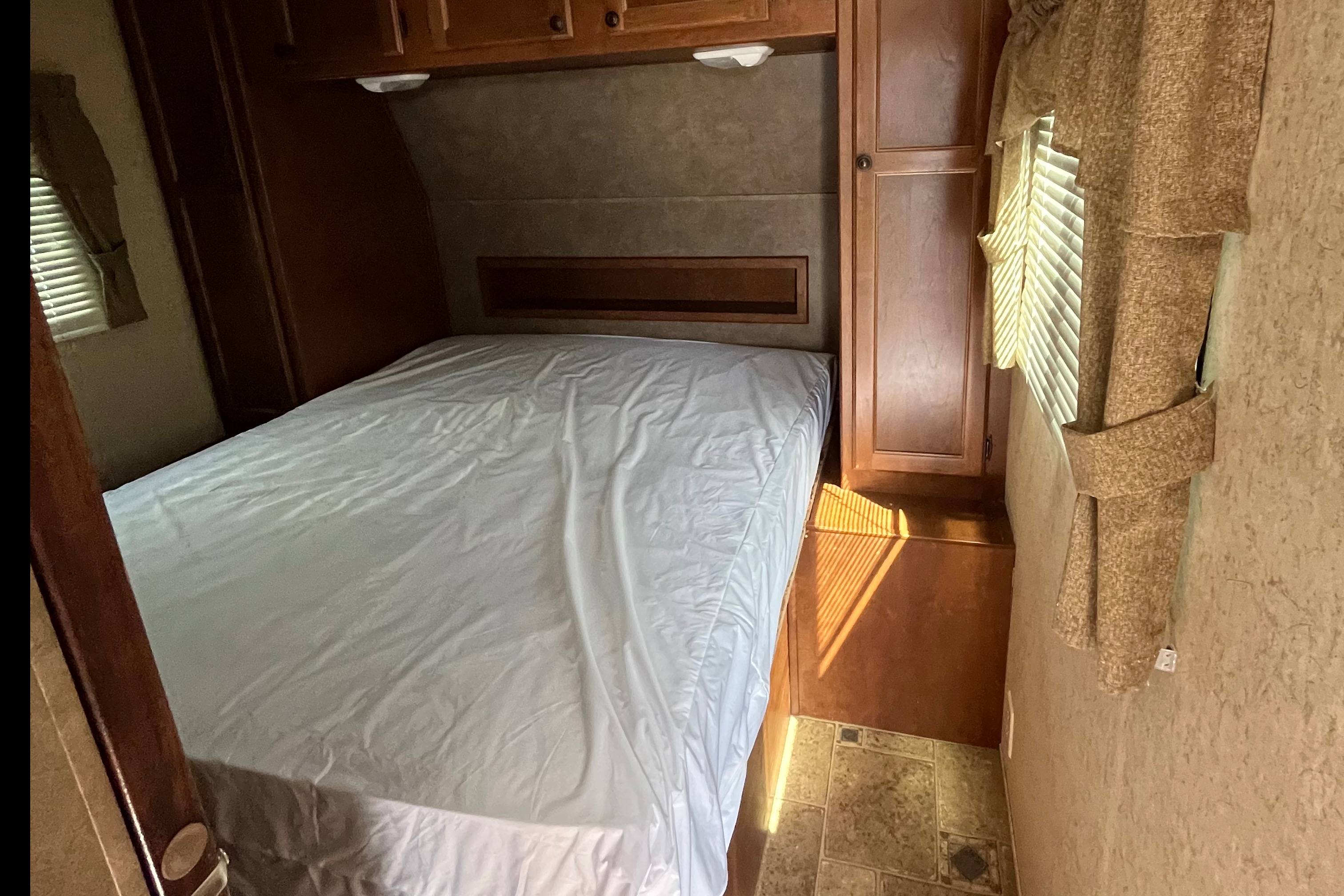 2011 Prowler travel trailer