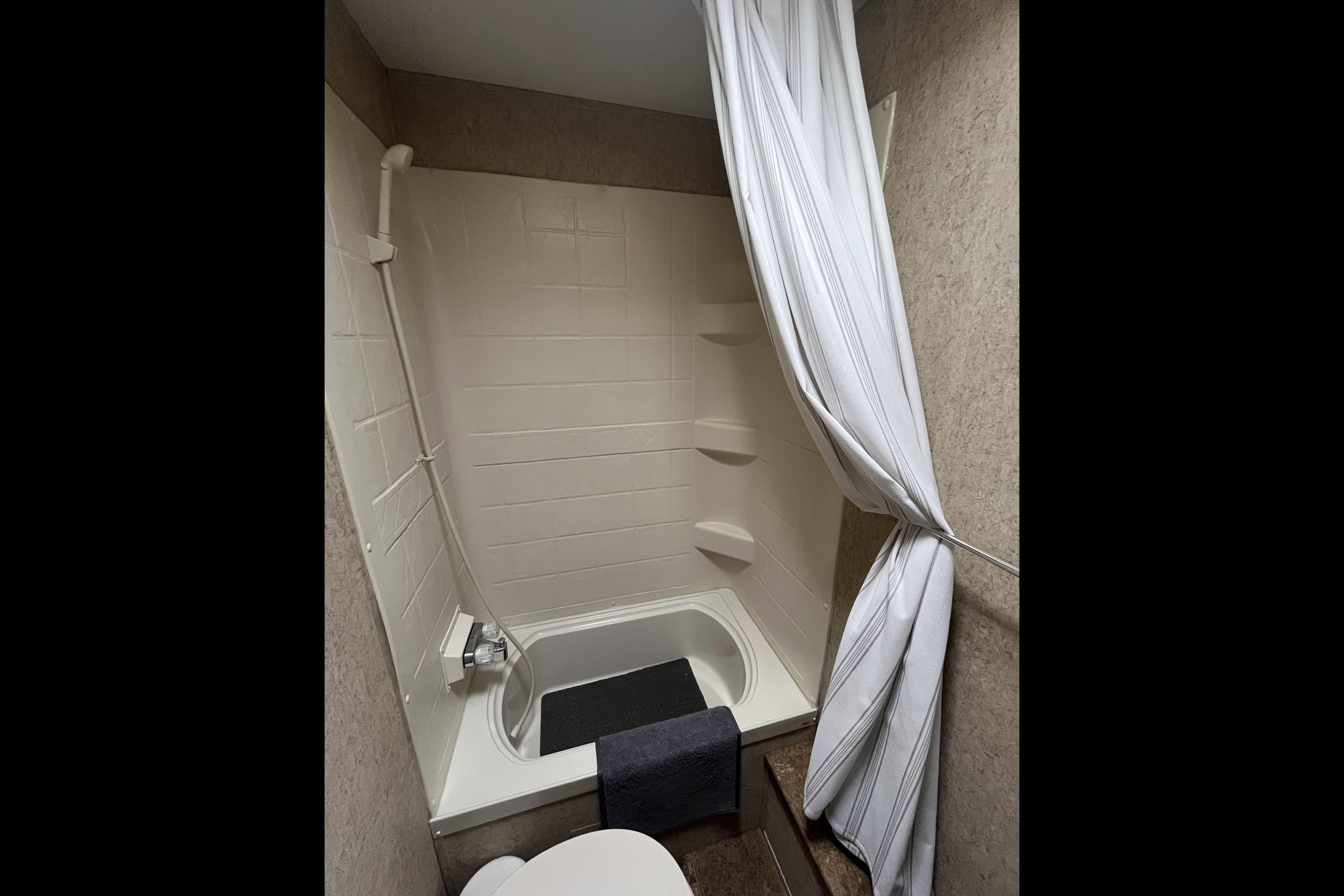 2011 Prowler travel trailer