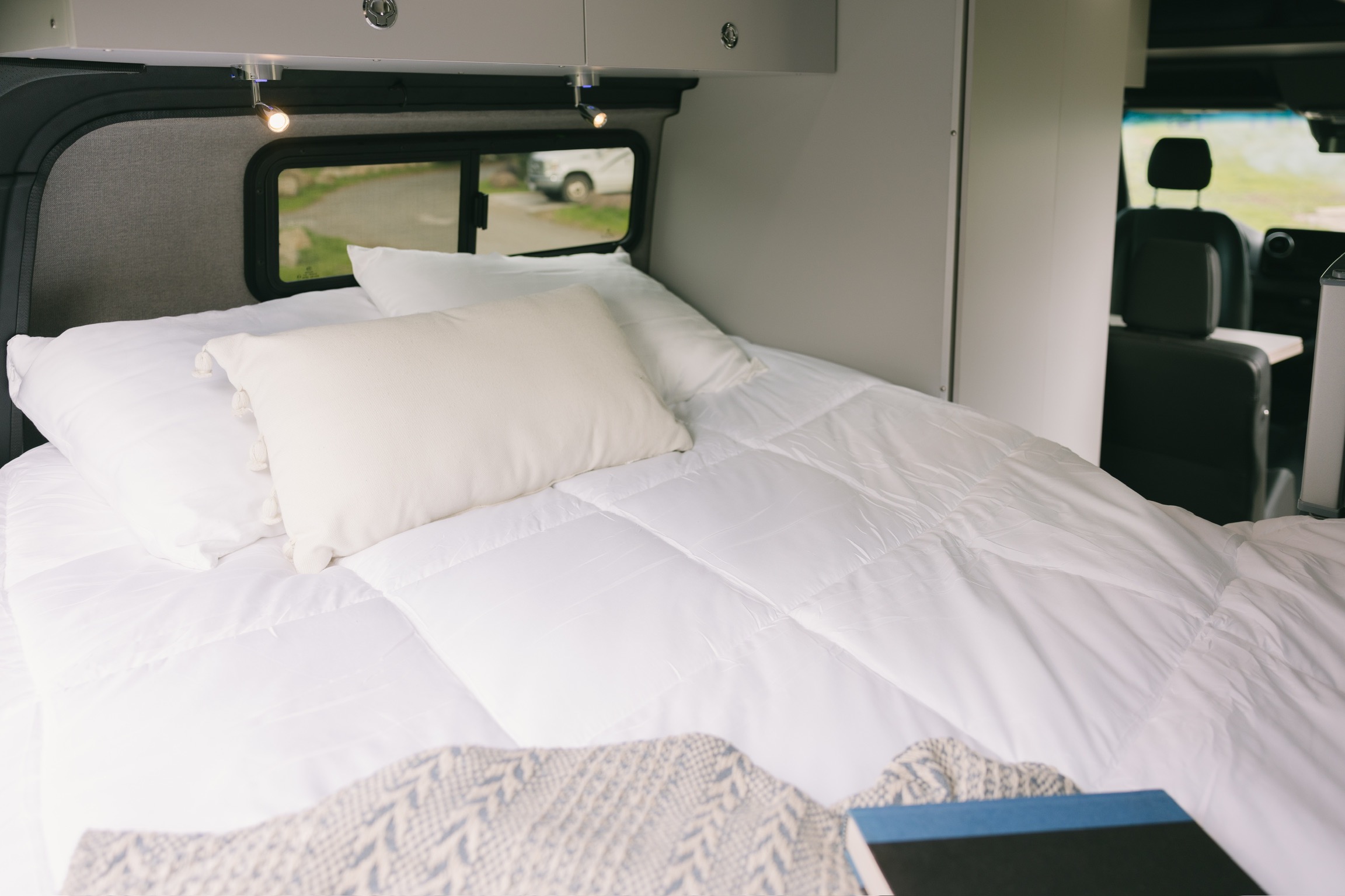 “La Explora”  LUXURY Mercedes Sprinter 4x4 Campervan