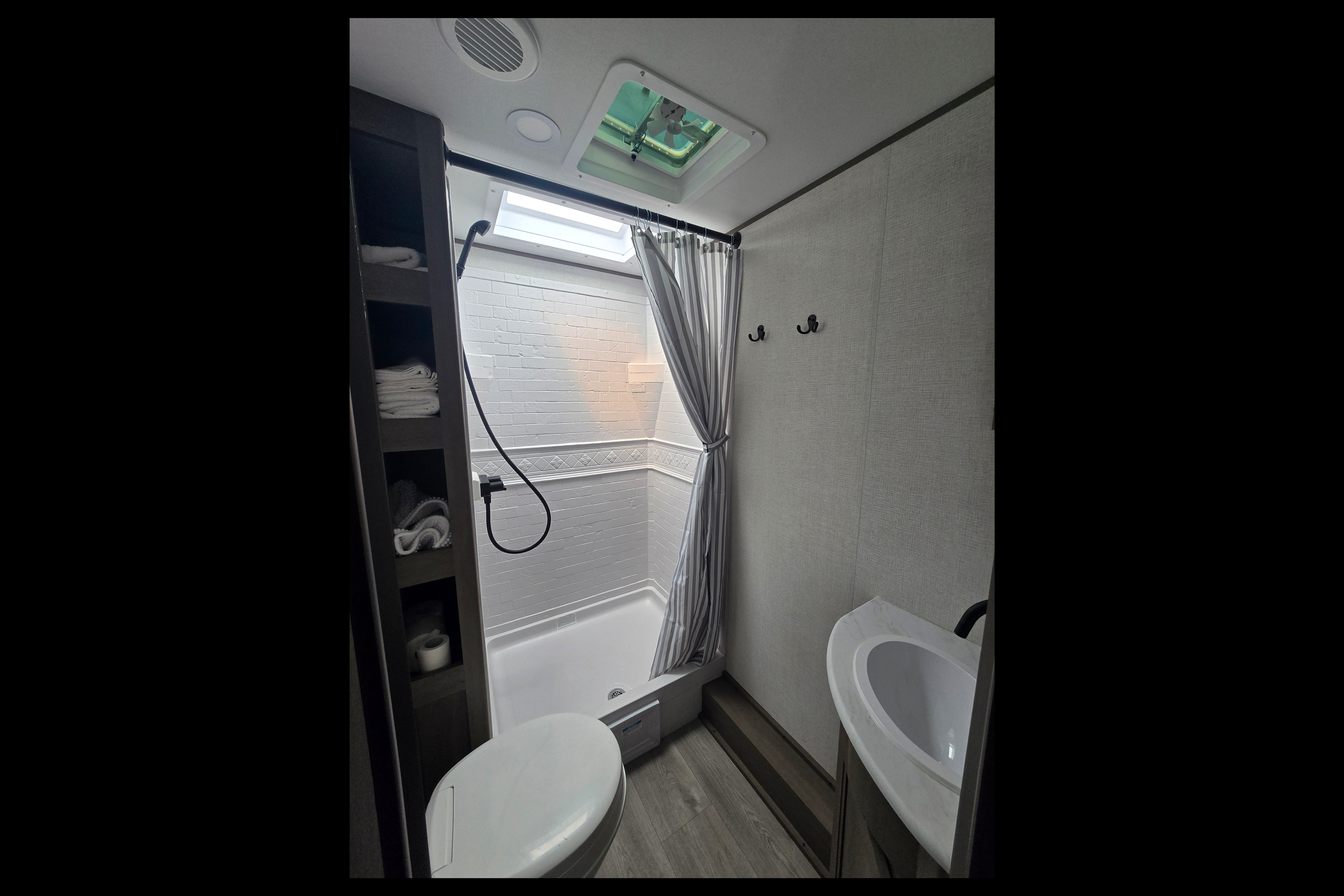 J&J Rv Rentals Grand Design