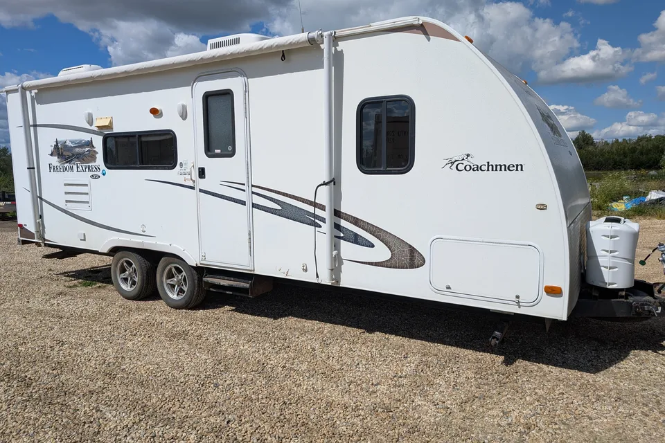 Brager's Coachmen Freedom express Travel Trailer