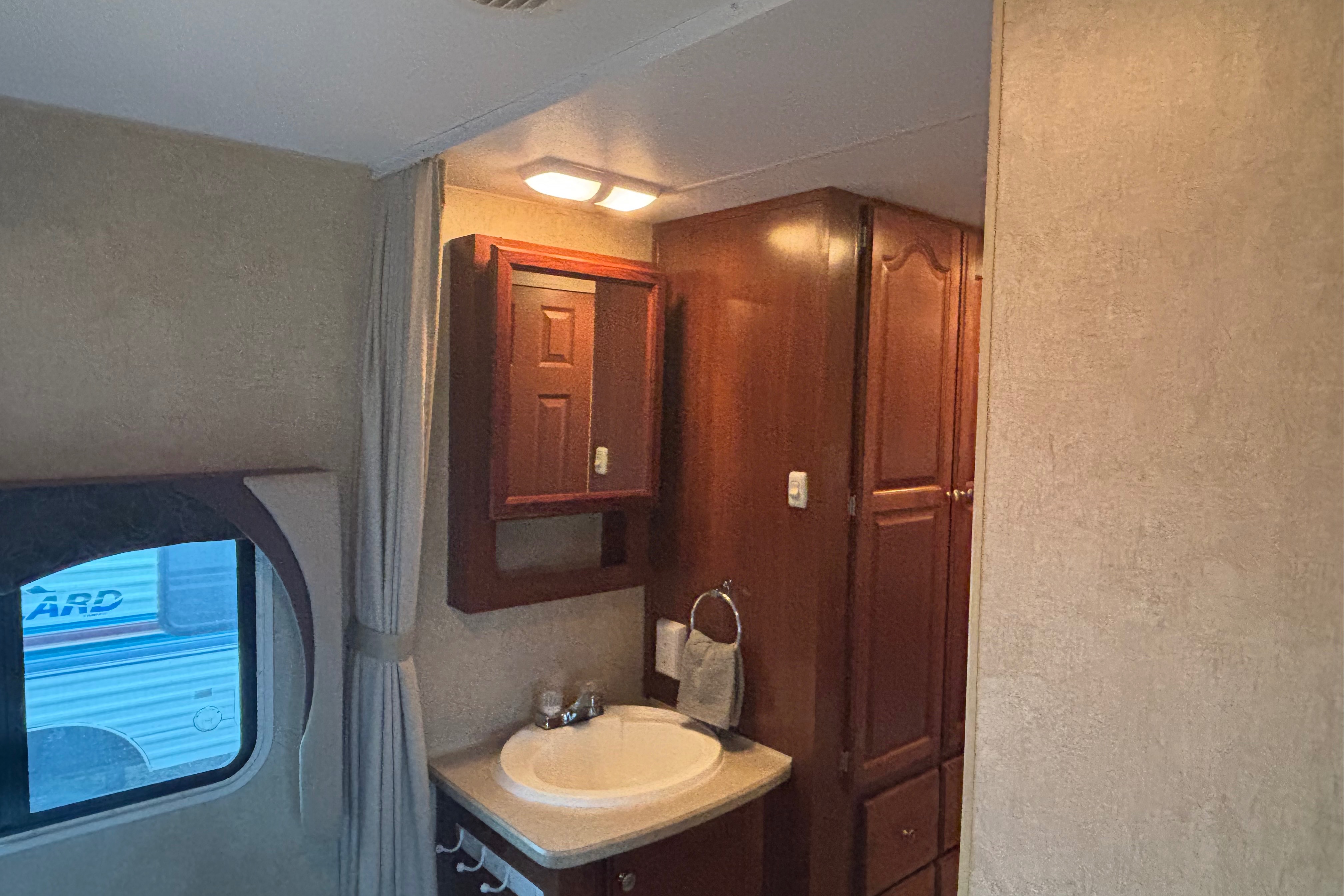 Douglas's Fleetwood 230RKS Travel Trailer