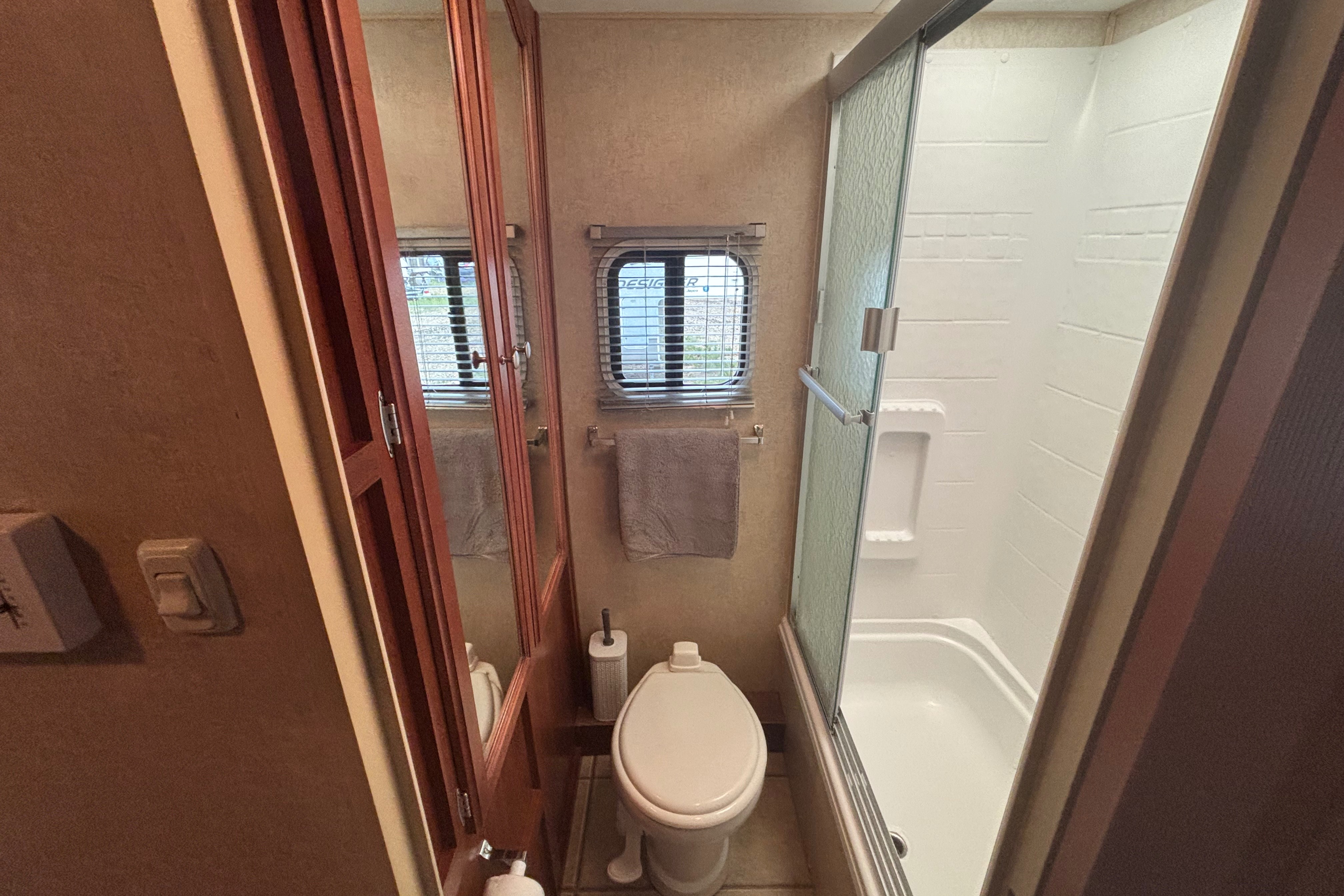 Douglas's Fleetwood 230RKS Travel Trailer