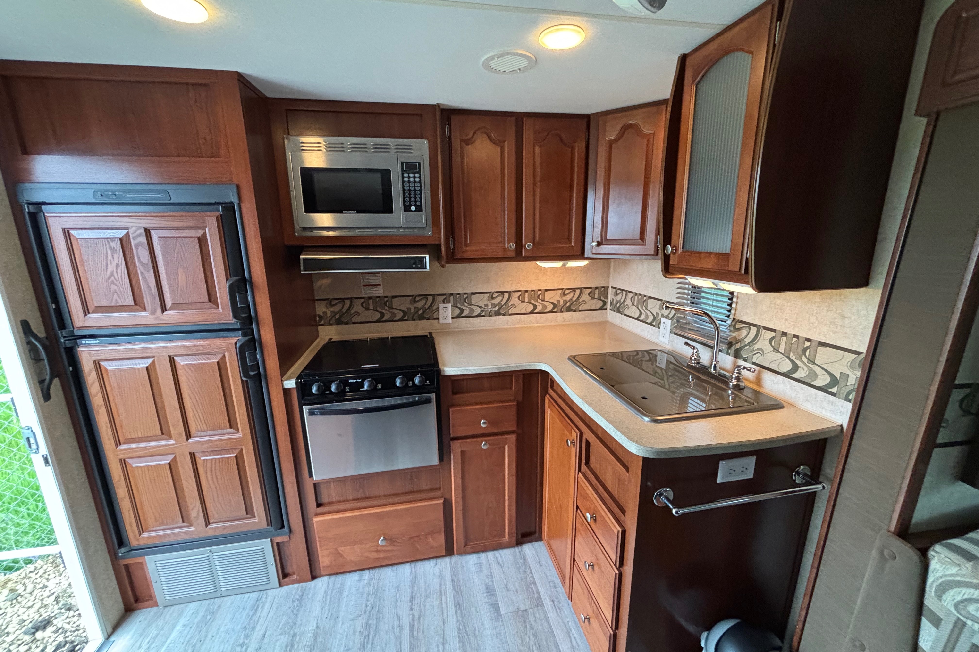 Douglas's Fleetwood 230RKS Travel Trailer