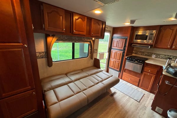 Douglas's Fleetwood 230RKS Travel Trailer