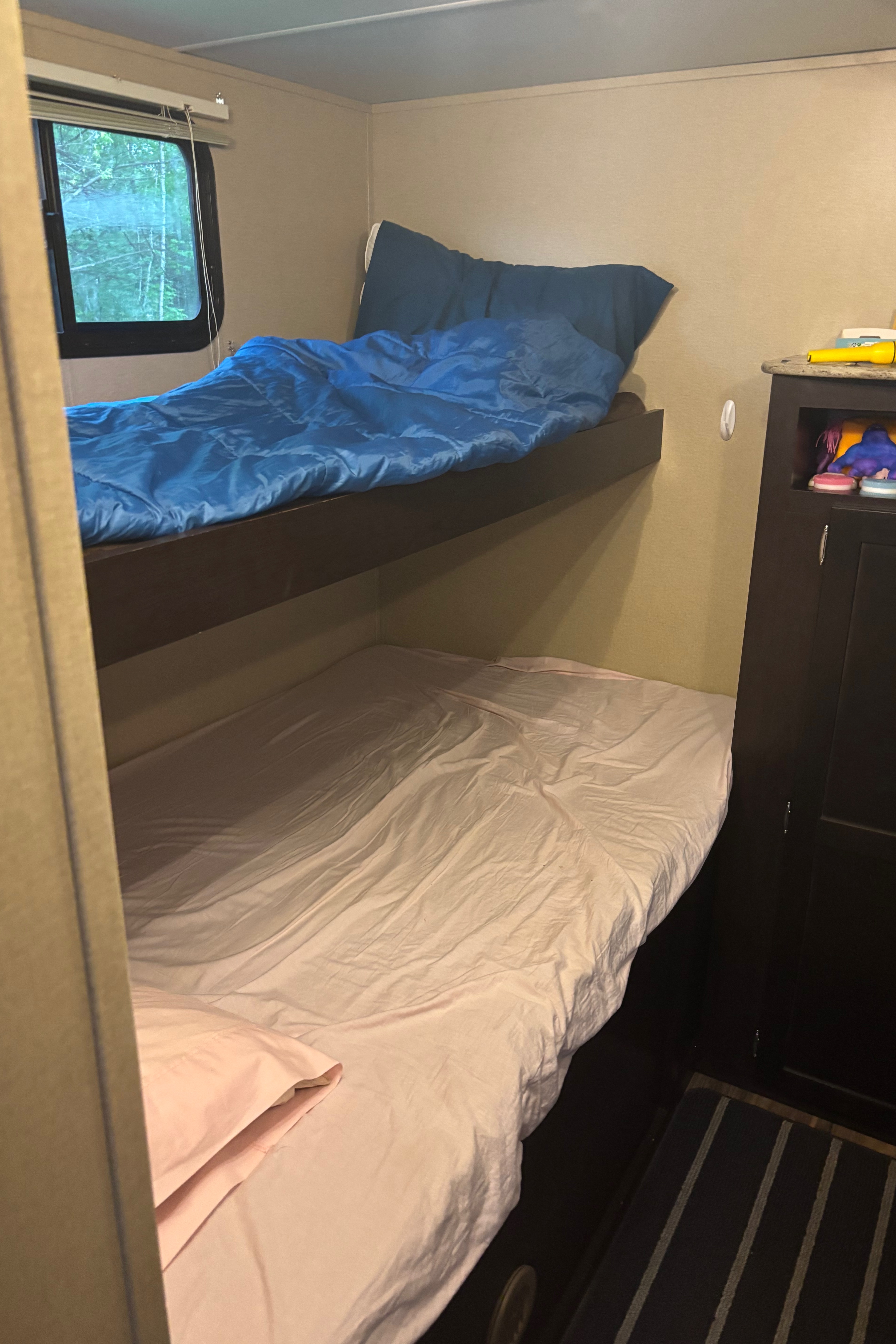 Matt's Dutchmen kodiak express Travel Trailer