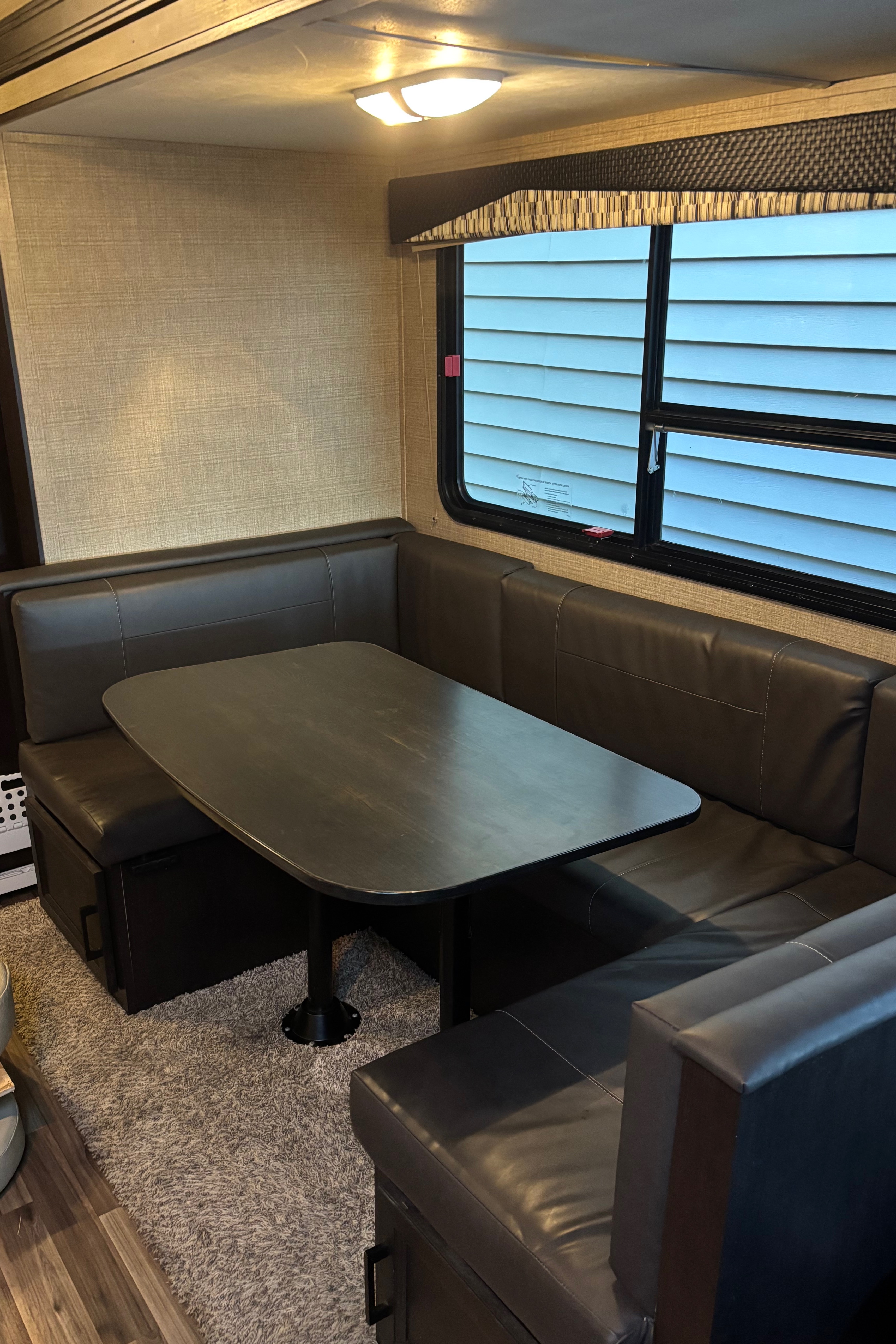 Matt's Dutchmen kodiak express Travel Trailer