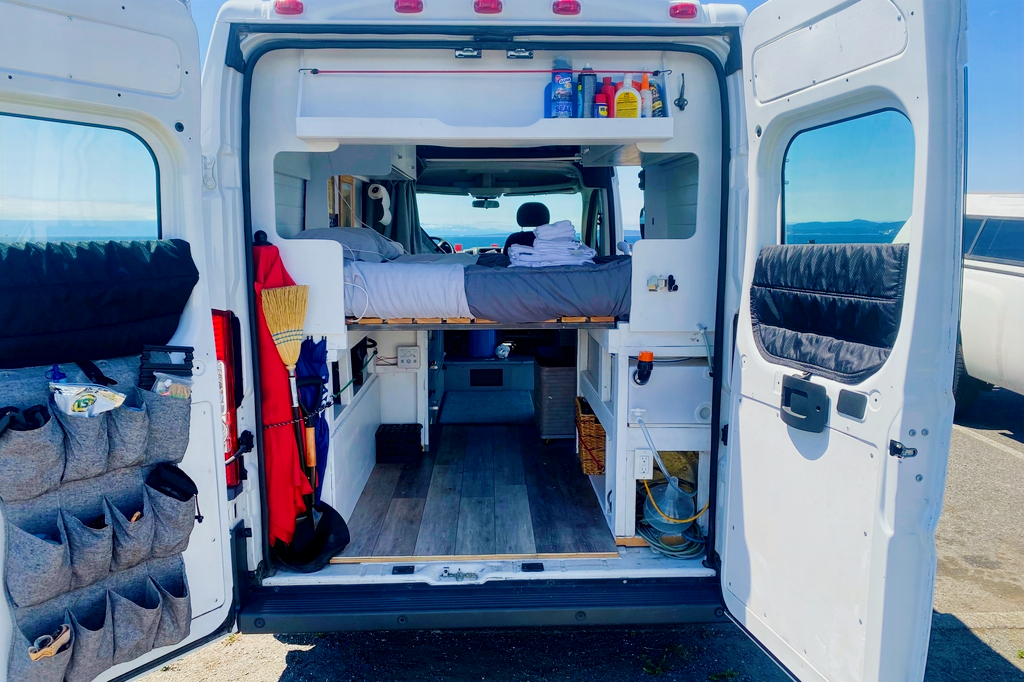 Island Dream - 4 season camper, pets welcome
