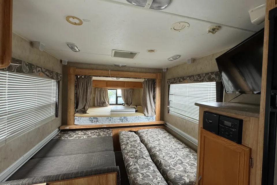Dutchmen Aerolite 21QS Travel Trailer