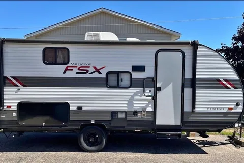 Jo’s Forest River Wildwood FSX 178BHSK Travel Trailer