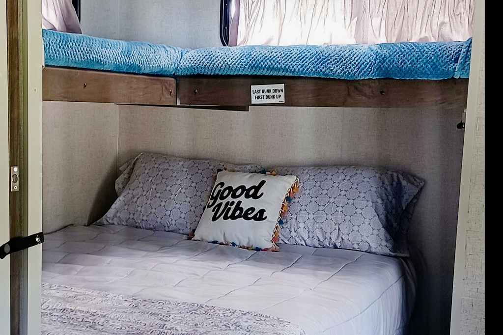 Classy glamping 2 bedroom Forrest River Salem 29 vbud Travel Trailer