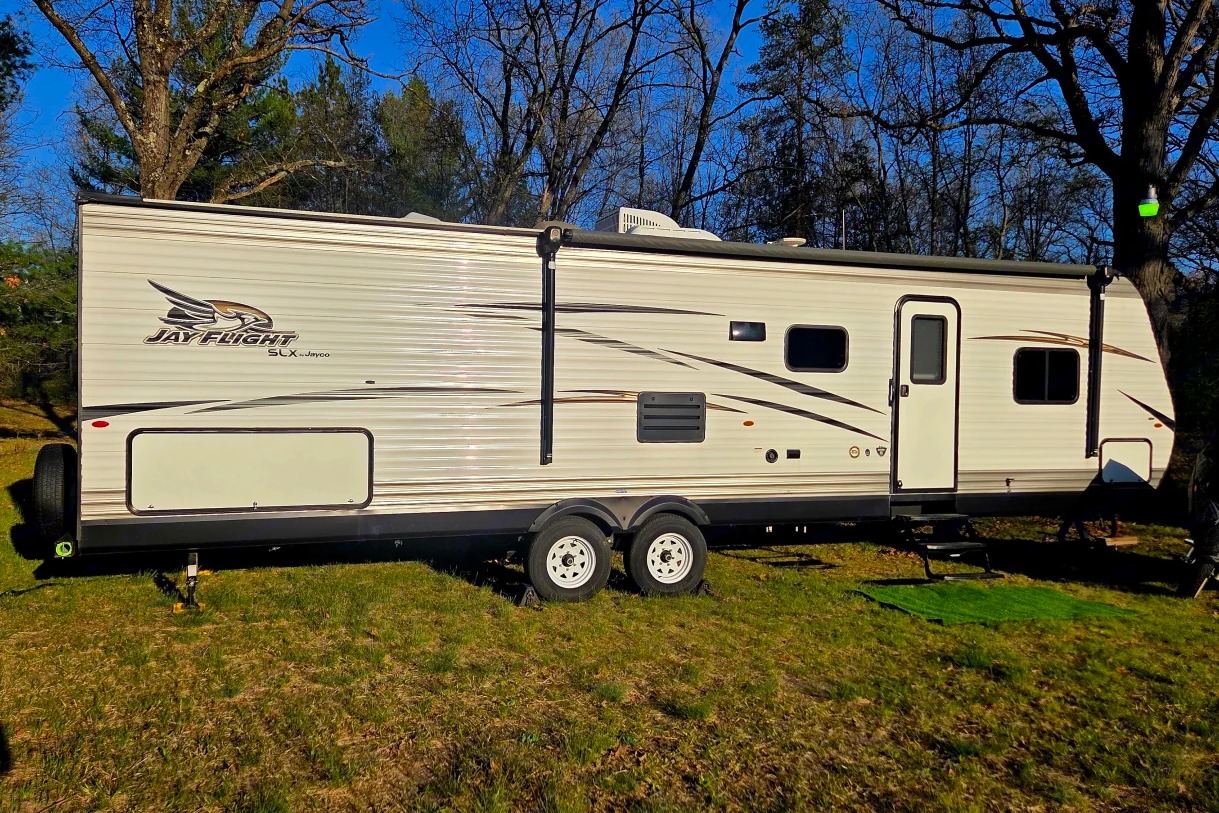 Great Lakes Glampers Jayco 294QBHS Travel Trailer