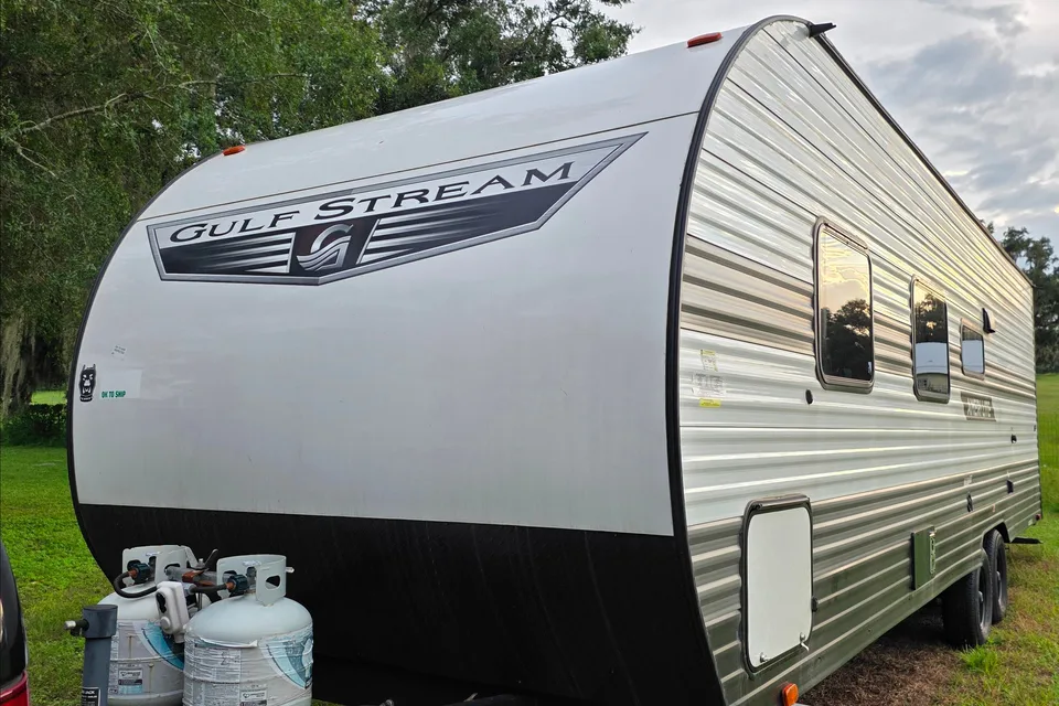 Michael's Gulf Stream 26bhg Travel Trailer