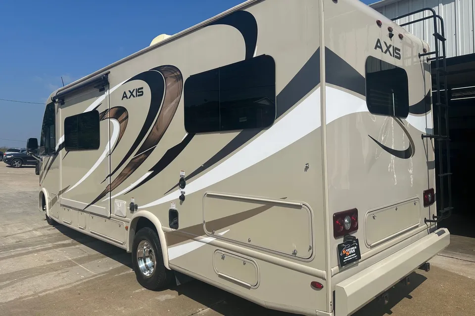 Thor Motor Coach Axis Class A 25.4