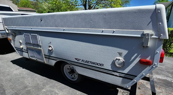 Fleetwood Pop-UpTrailer_TIME to RELAX!