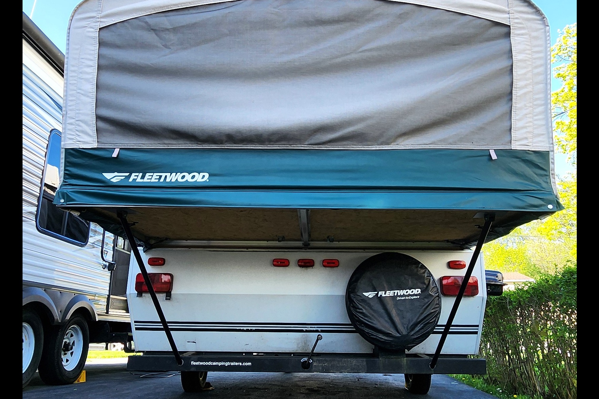Fleetwood Pop-UpTrailer_TIME to RELAX!