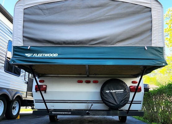 Fleetwood Pop-UpTrailer_TIME to RELAX!