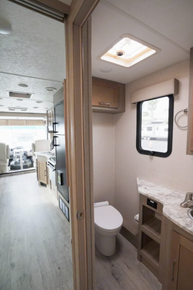 A5 Pursuit Sleeps 6 -Comfort, Space, Road Confidence w/Every Family-StarLink