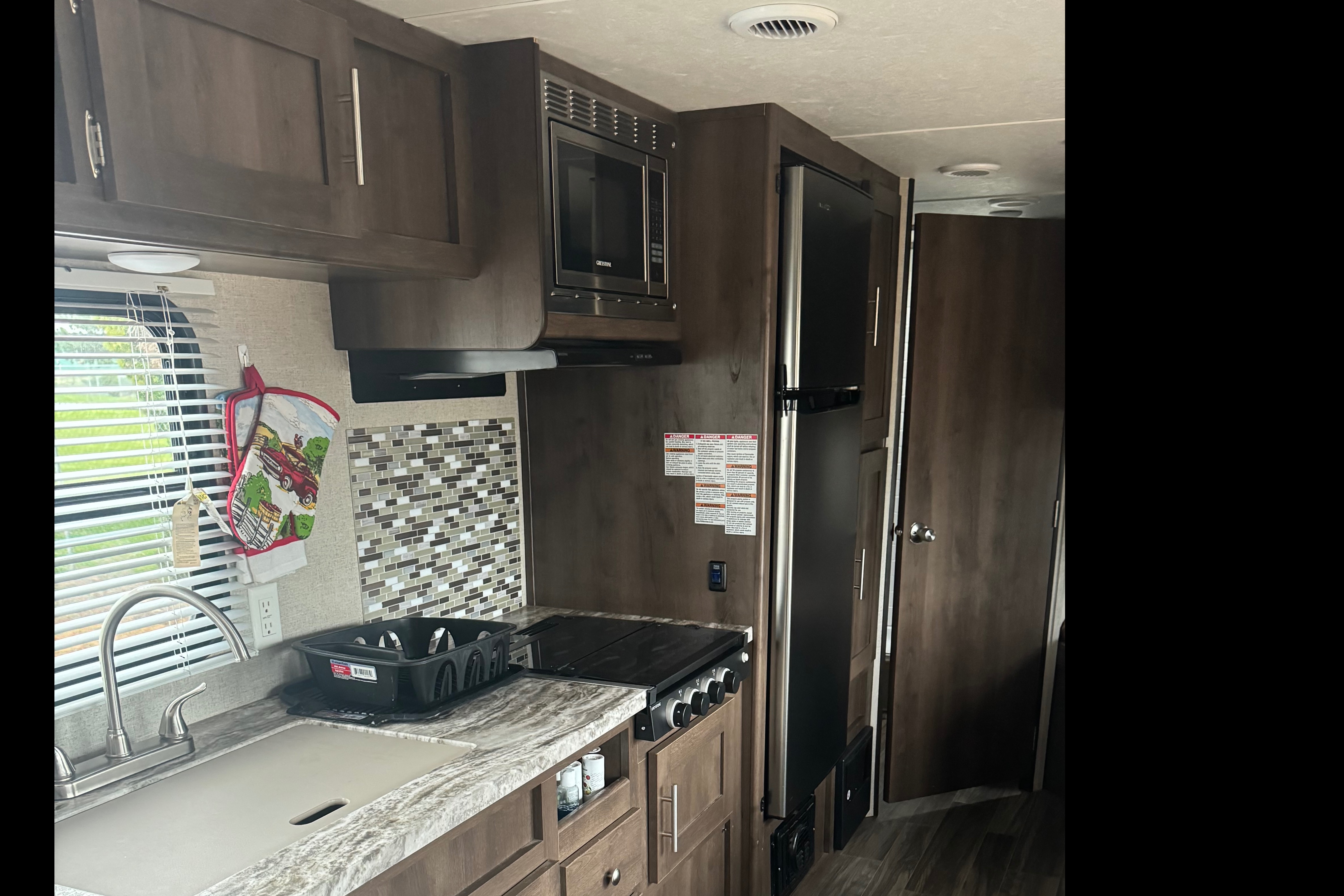 Shasta 26db Travel Trailer