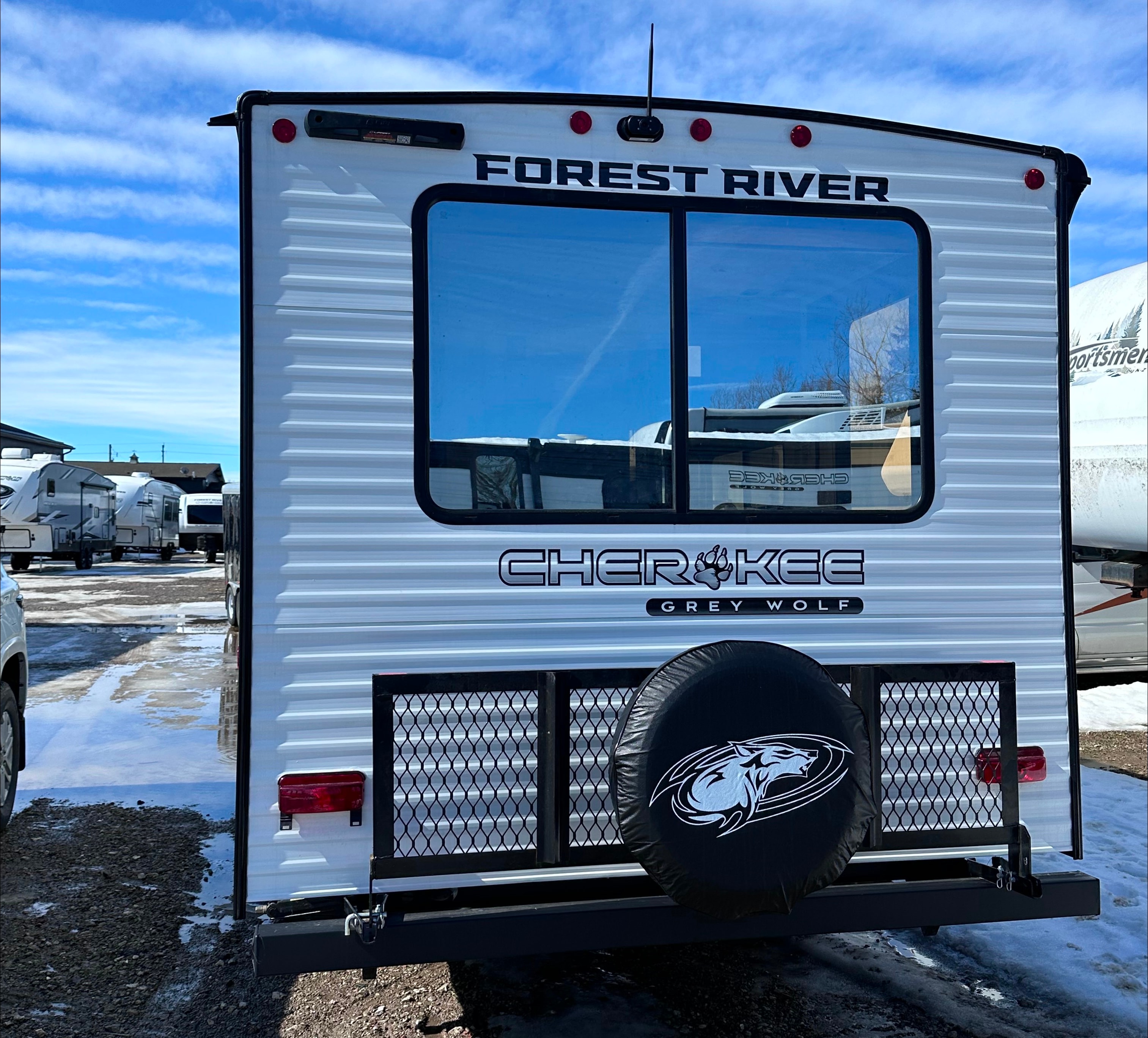 Brand new 20RDSE Travel Trailer for rent