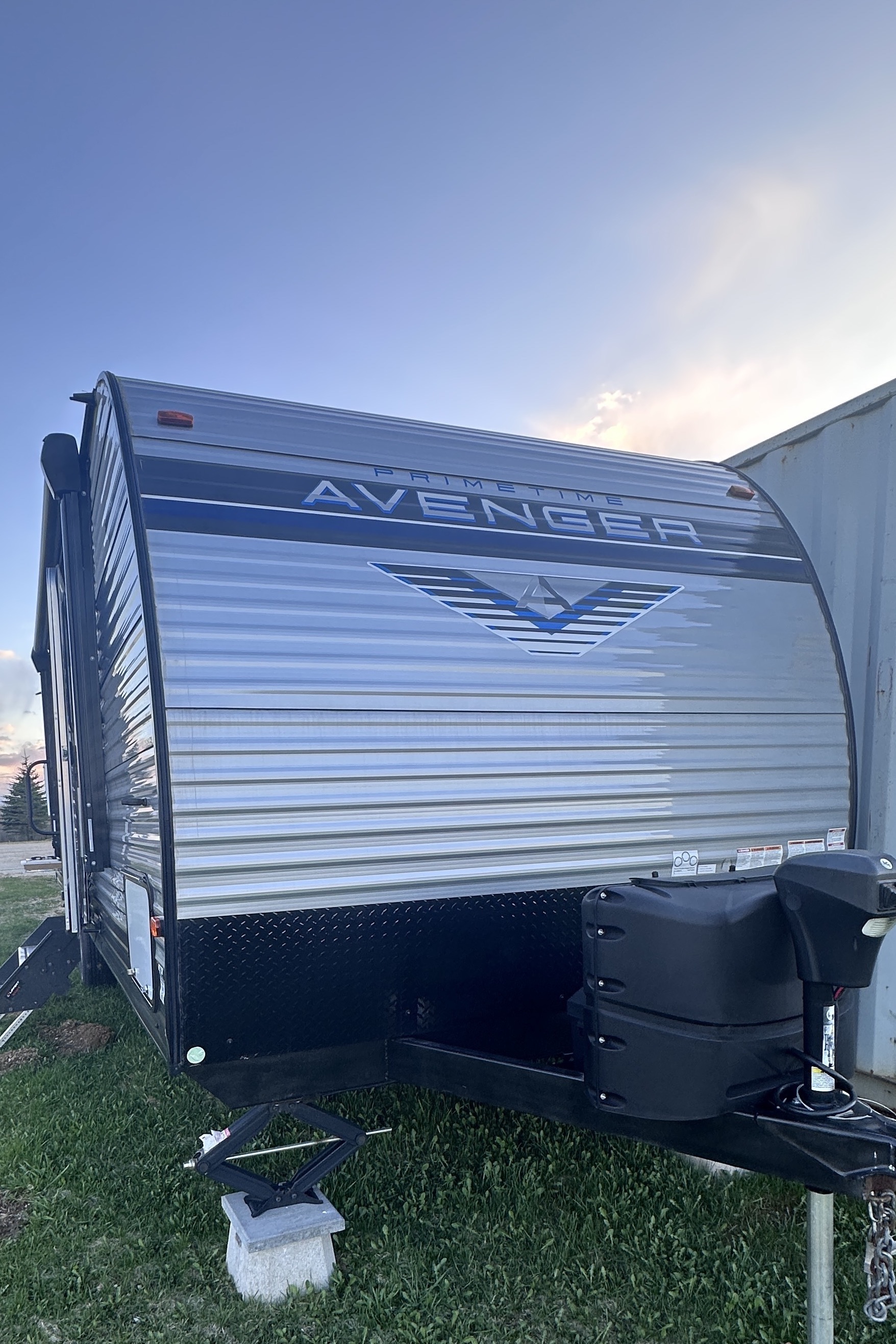 Prime Time Avenger Travel Trailer 28 Ft Sleeps 6